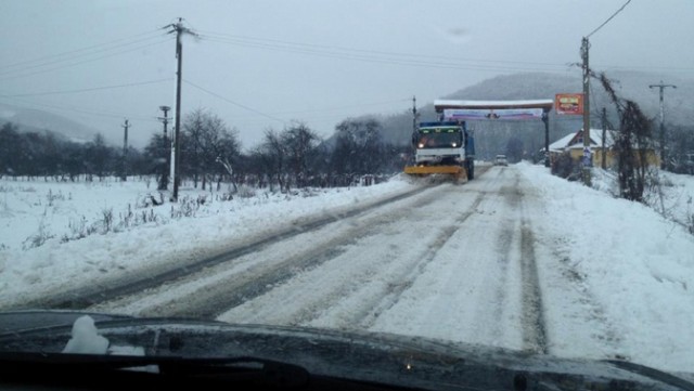 Starea drumurilor in Romania astazi, 27 ianuarie 2013! Vrancea, Vaslui, Bacau si Buzau sunt in continuare in stare de alerta! Mai multe drumuri nationale sunt inchise iar pe drumurile judetene doar curajosii mai pot circula!