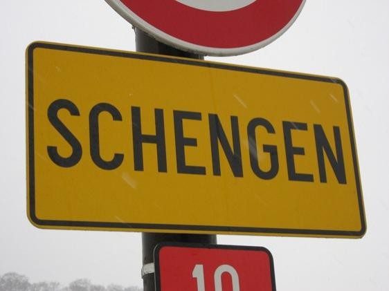 Aderarea Romaniei si Bulgariei la Schengen amanata de JAI pana in decembrie