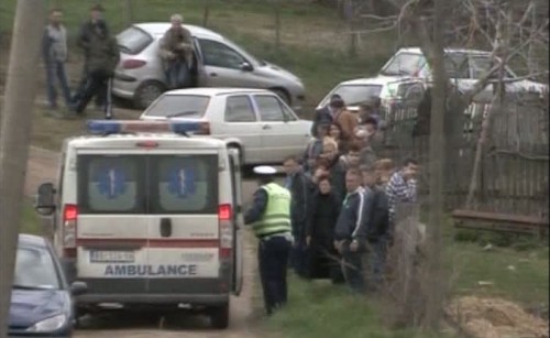 Doliu national in Serbia, dupa masacrul in care 13 persoane au fost ucise cu sange rece de un barbat. Victimele au fost impuscate in timp ce dormeau. Dupa masacru, atacatorul a incercat sa se sinucida