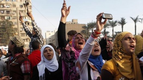 Socant! O jurnalista din Olanda a fost victima unui viol in grup in Piata Tahrir din Cairo. Tanara de 22 de ani a fost spitalizata in stare grava dupa ce a fost abuzata sexual de circa opt indivizi