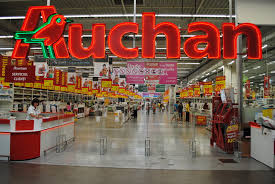 Directorul de Marketing al Auchan Romania, Tiberiu Danetiu, a declarat ca peste cativa ani, ‘probabil in doi – trei ani’, Auchan o sa aiba si in Romania o divizie de comert on-line