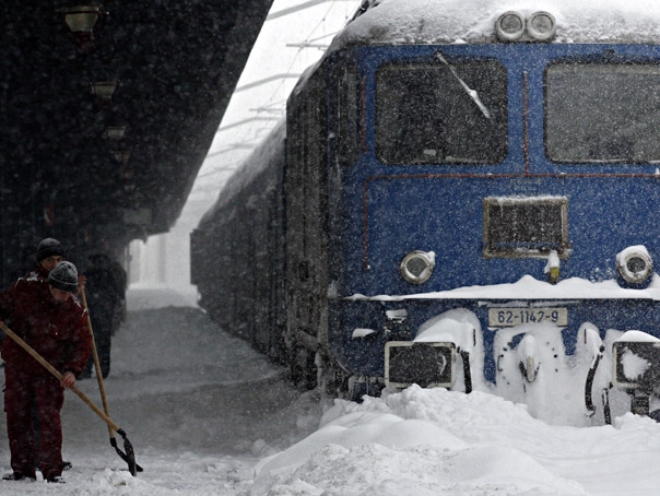 Calatori, atentie! Aproape 20 de trenuri anulate din cauza ninsorii violente